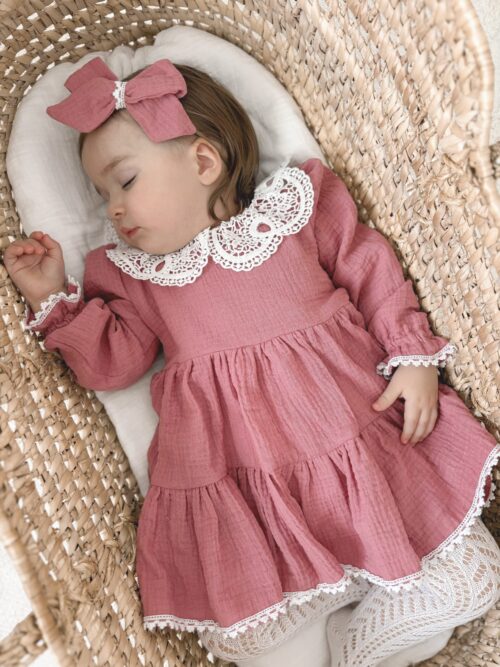 Alternative view of Sukienka Muślinowa z kołnierzem 62-128