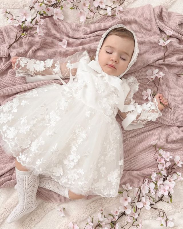 sukienka-meghan-takie-same-01